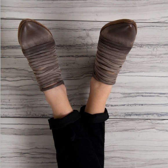 Free People Shoes - SOLD Free People Lost Valley Ankle Booties